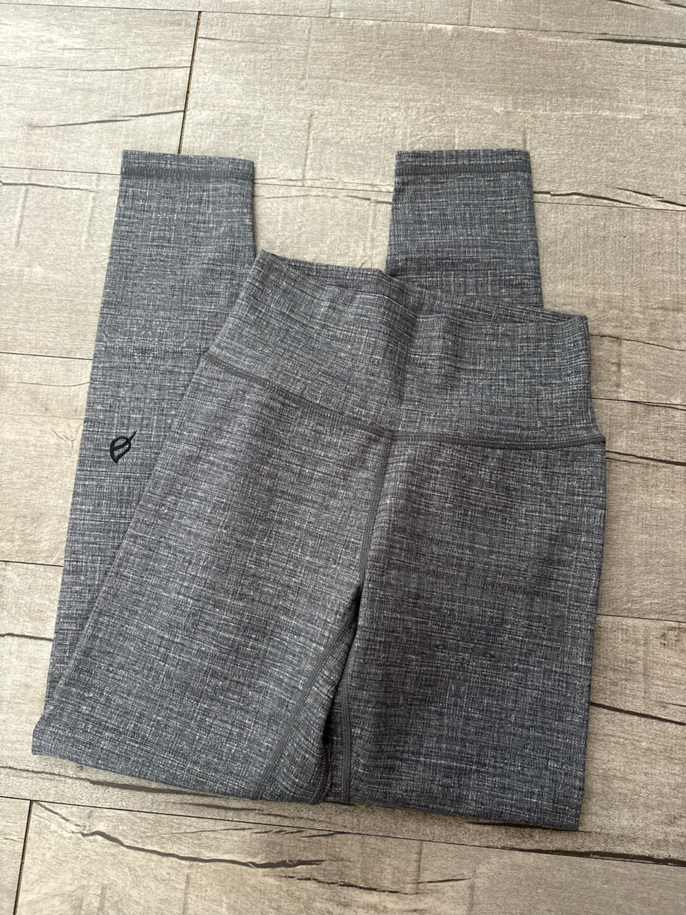P'tula Printed Gray Tinsel Leggings